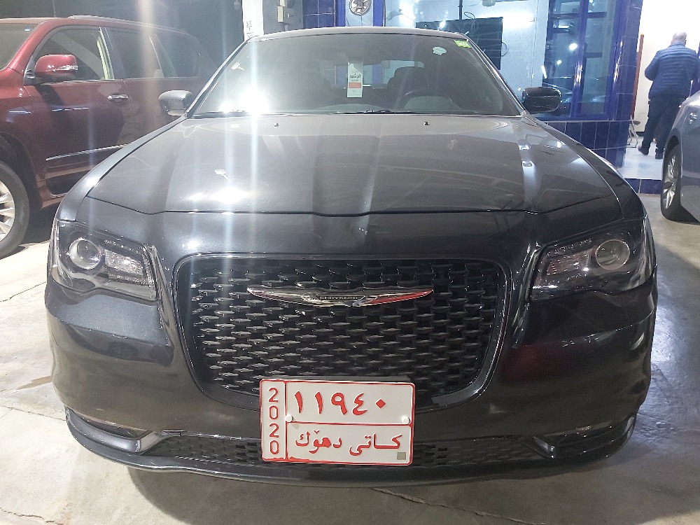 کرایسلەر 300